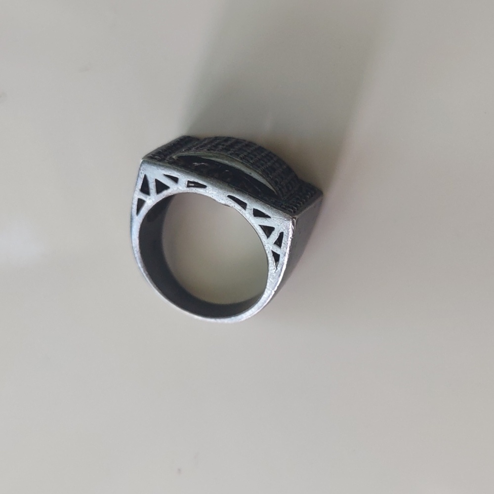 Silver Tone Channel-Set CZ Pave Signet Ring Size 8 - 9 grams - Picture 6 of 9